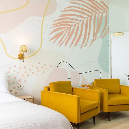 The House - Pool & 斯卡伯勒