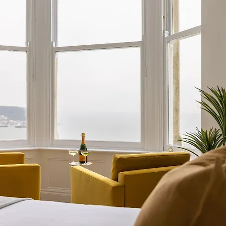 The House - Pool & Scarborough