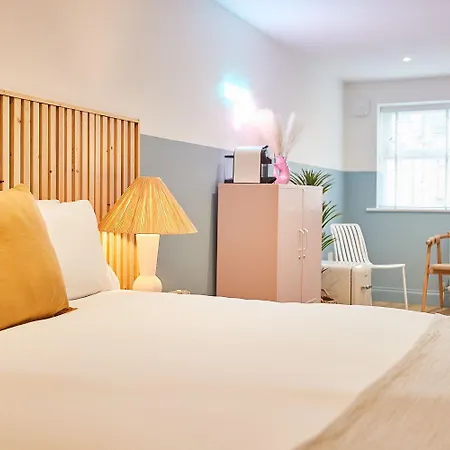 House Hotel