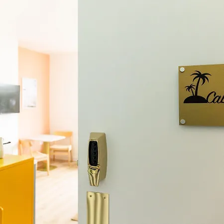 Hotel House *