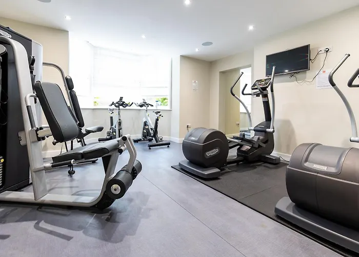 The House - Pool & Lägenhet *