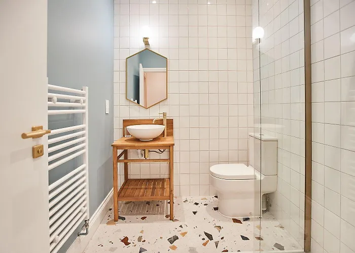 The House - Pool & * Scarborough