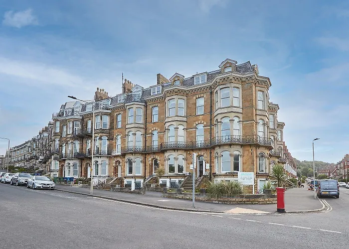 The House - Pool & *