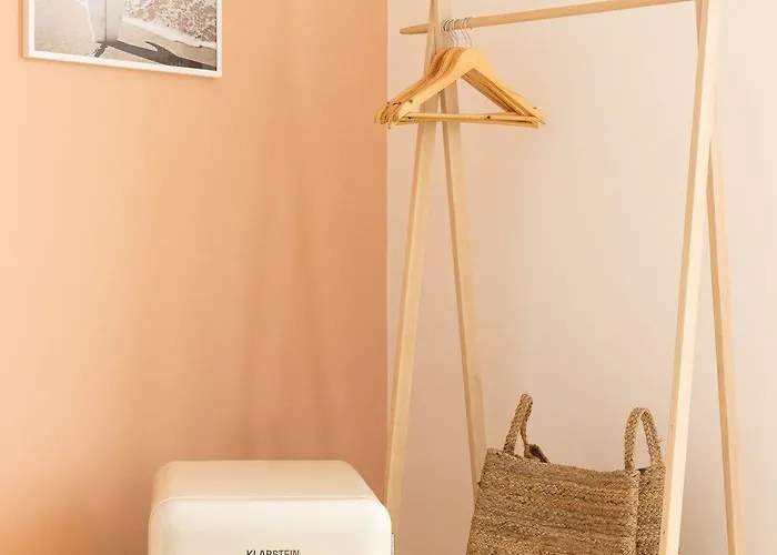 The House - Pool & Scarborough