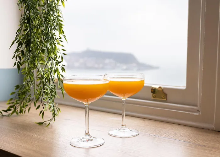 The House - Pool & * Scarborough