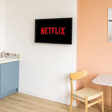 The House - Pool & Scarborough